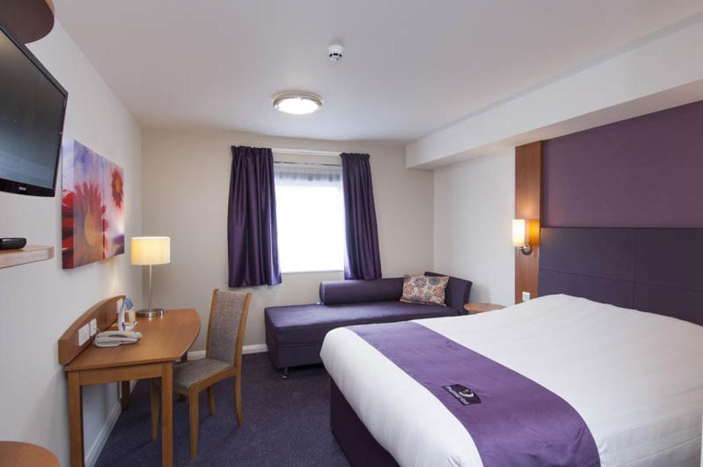 Premier Inn Newcastle - Holystone Holystone  部屋 写真