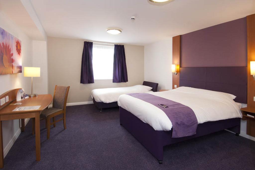 Premier Inn Newcastle - Holystone Holystone  部屋 写真