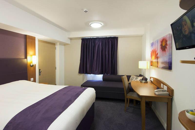 Premier Inn Newcastle - Holystone Holystone  エクステリア 写真